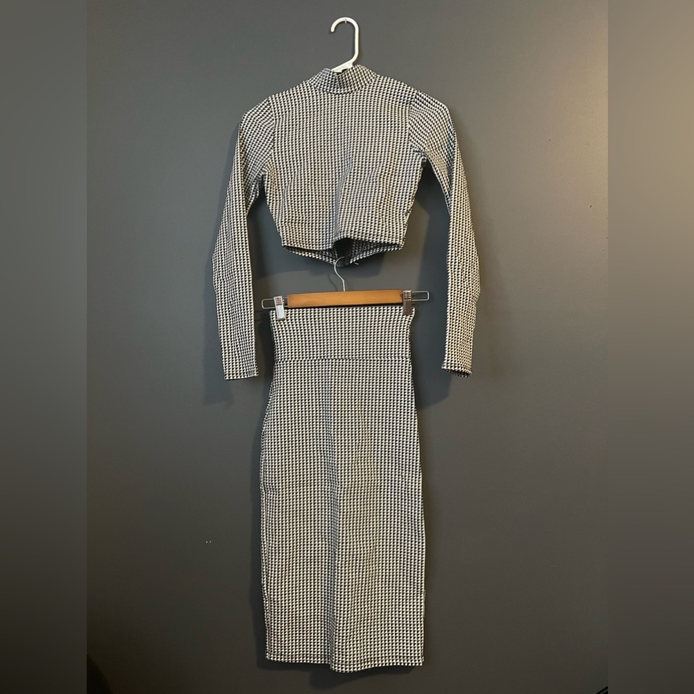 Akira matching Houndstooth set cropped turtleneck with pencil skirt Small